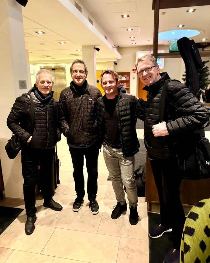 Lenni-Kalle Taipale Dave Wecklin, Eric Marienthalin ja Tom Kennedyn kanssa